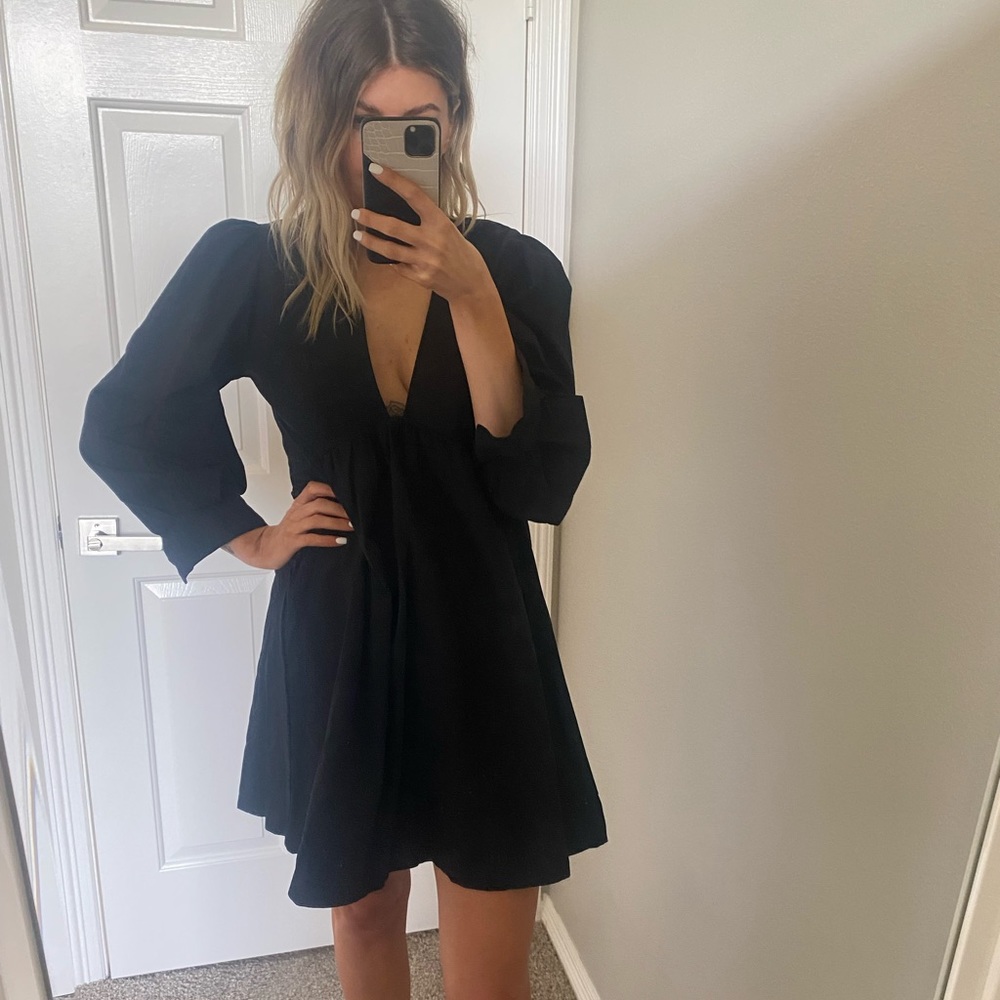 Black puff sleeve plunge dress